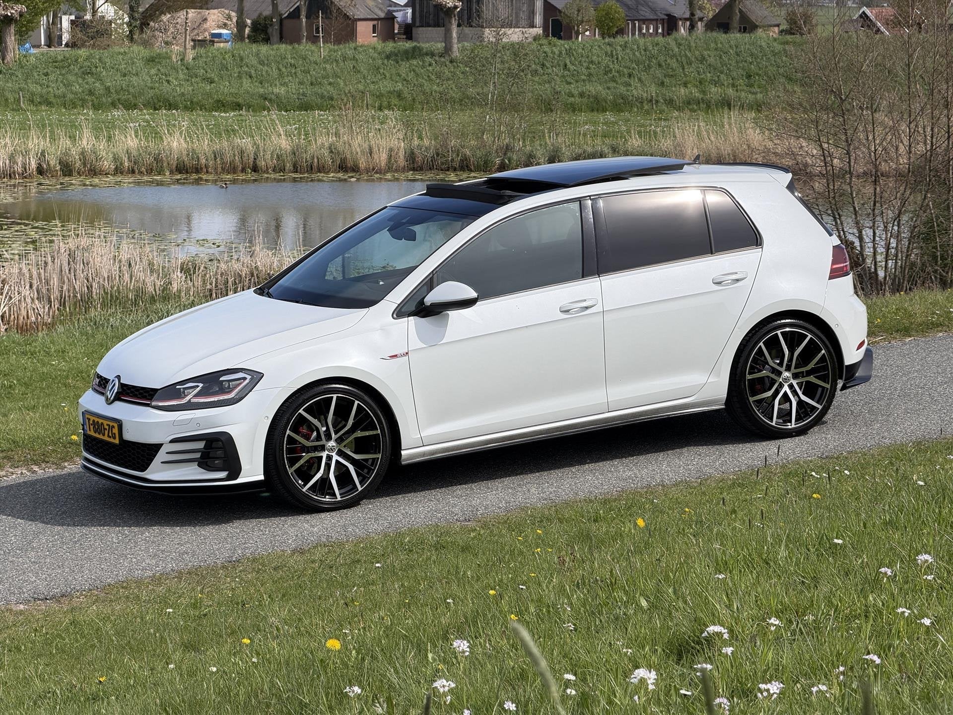 Volkswagen Golf 7.5 2.0 TSI GTI 300PK / Pano / Virtual Cockp, Stof, Gebruikt, Euro 6, 4 cilinders