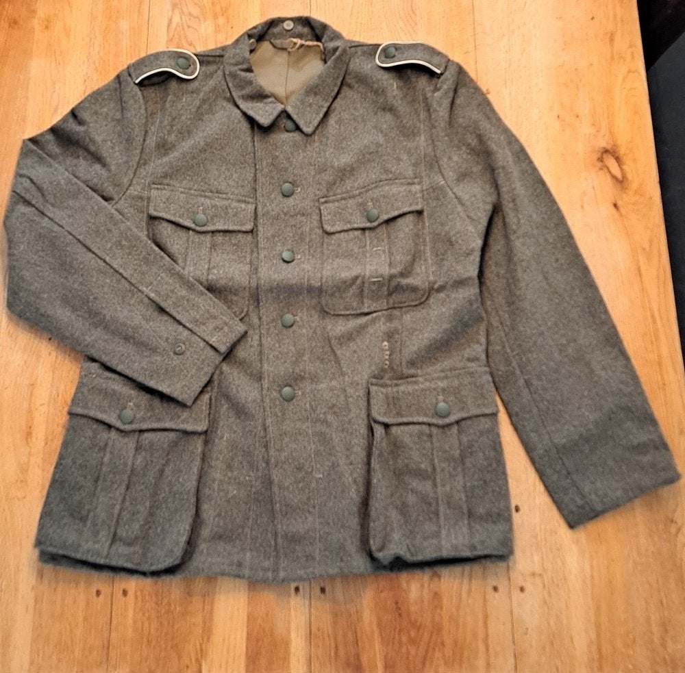 Duitse Wehrmacht M40 Feldbluse, Verzamelen, Verzenden, Landmacht, Duitsland, Kleding of Schoenen