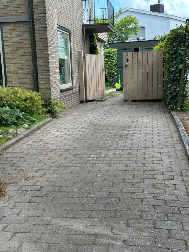 Gratis stenen 21x14x6 cm voor oprit (ca. 60 m2), Bestrating
