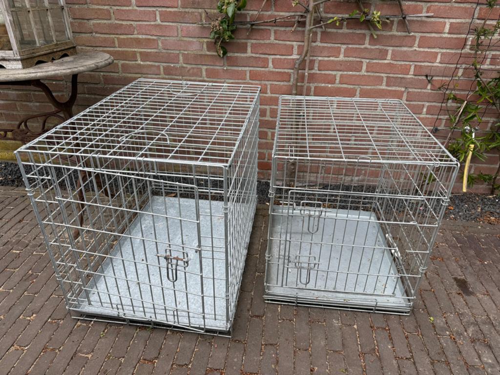 Bench te koop, Dieren en Toebehoren, Hondenhokken, Ophalen, Minder dan 65 cm, Zo goed als nieuw, Minder dan 75 cm