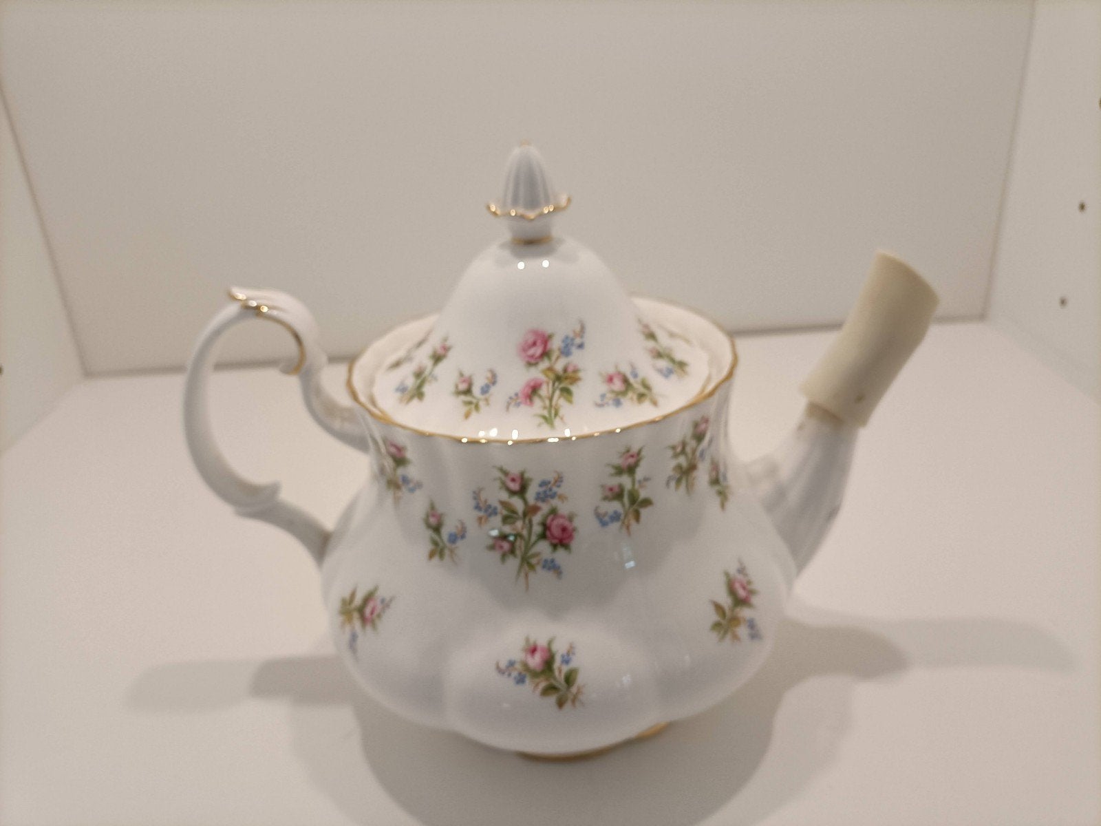theepot Royal Albert winsome, Ophalen of Verzenden