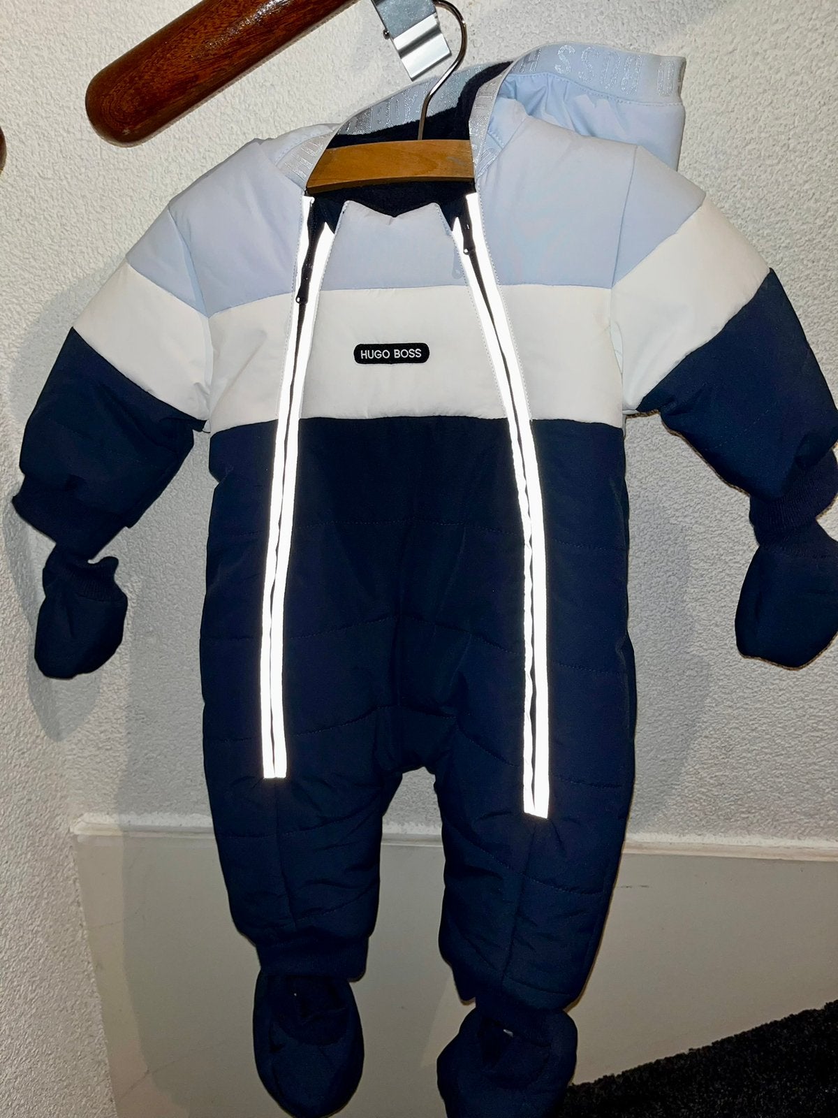 Originele Hugo boss baby skipak blauw wit maat 56/62 nieuw!, Kinderen en Baby's, Ophalen of Verzenden, Nieuw, Jongetje, Jasje