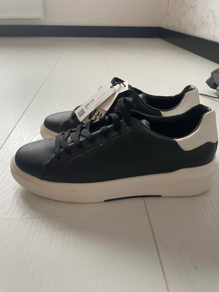Nieuwe Zara sneakers - Zwart met wit detail, Ophalen of Verzenden, Zo goed als nieuw