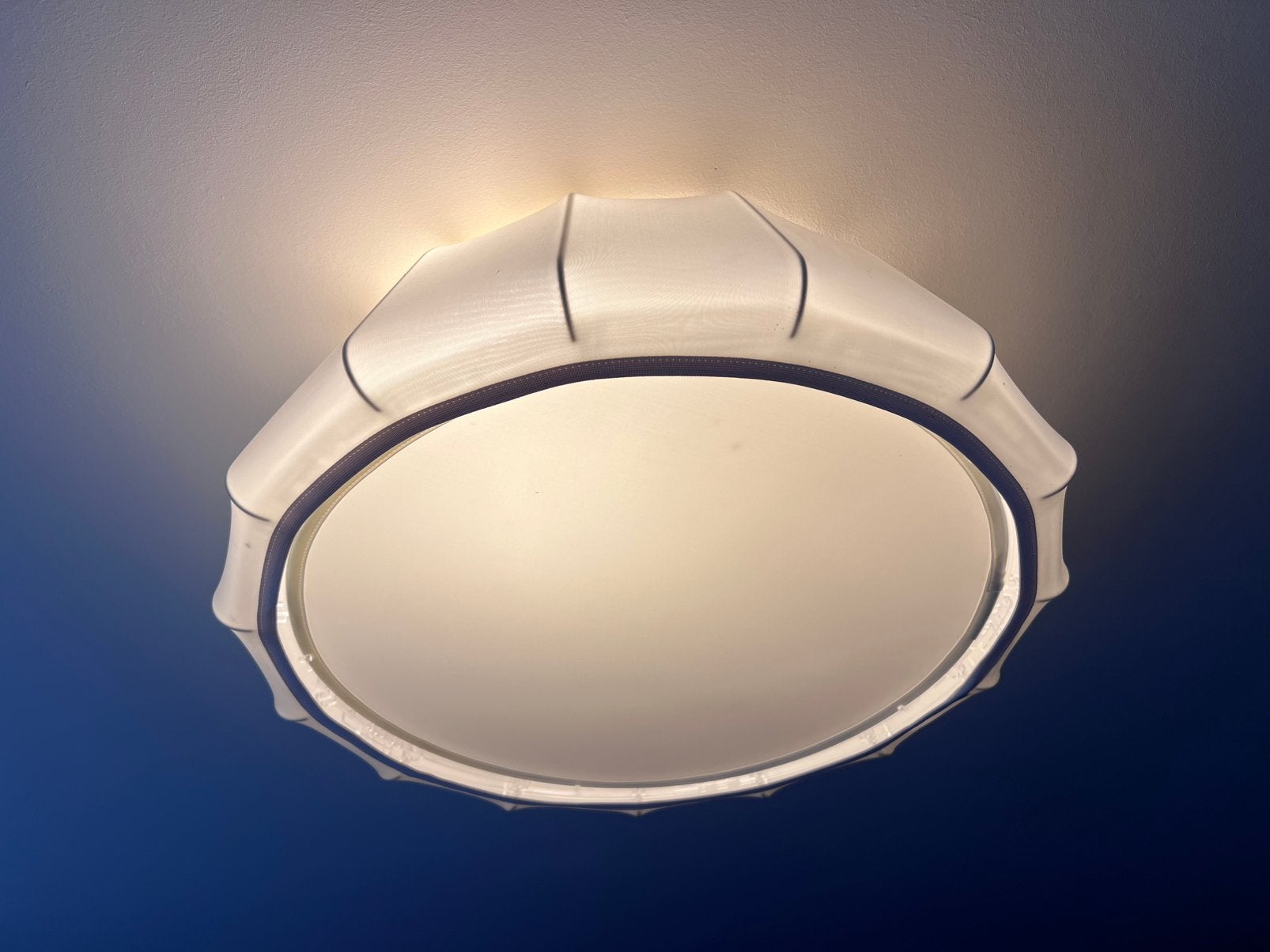 Stoffen lamp VARV van Ikea mooi zacht licht Varv plafondlamp, Ophalen of Verzenden, Zo goed als nieuw