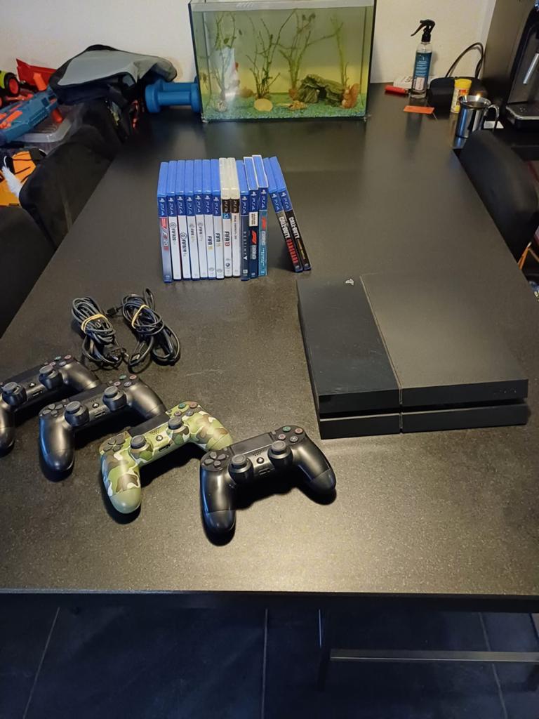 Playstation 4 zeer compleet, Spelcomputers en Games, Spelcomputers | Sony PlayStation 4, Ophalen, Original, Met 3 controllers of meer