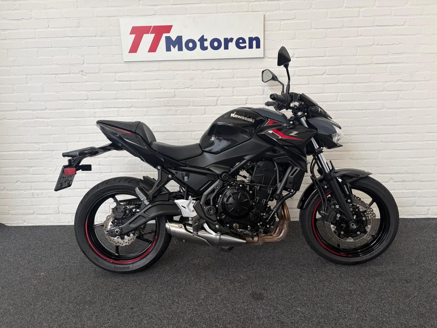 KAWASAKI Z650 (bj 2025) 22,683 km, 2 cilinders, Bedrijf, Onbekend, KAWASAKI
