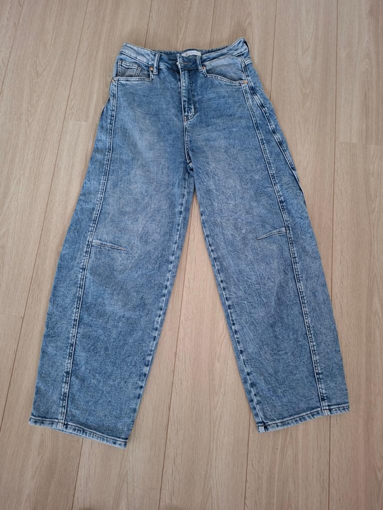 JE JEWELLY Jeans barrel moonwashed maat  38, Kleding | Dames, Spijkerbroeken en Jeans, JE JEWELLY, Blauw, Ophalen of Verzenden