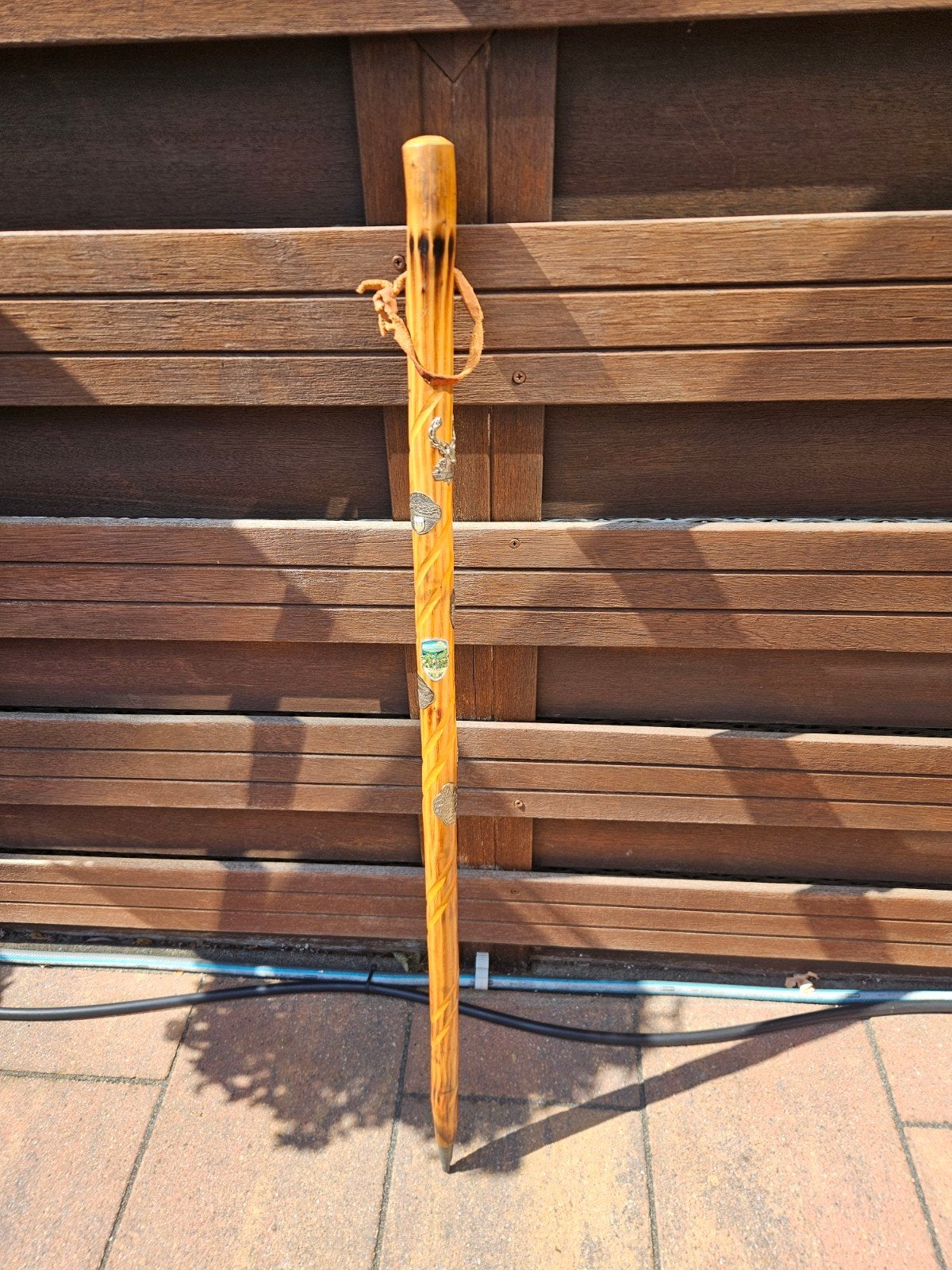 Wandelstok hout met sier lijn, handgesneden waarschijnlijk, Ophalen of Verzenden