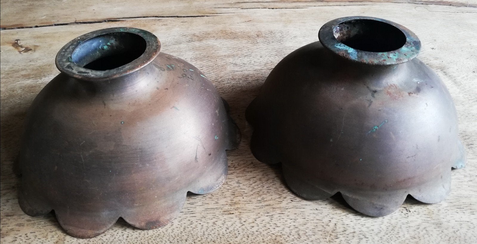 Lampenkappen, metaal. Ouderdoms patina. 2 stuks., Huis en Inrichting, Lampen | Lampenkappen, Gebruikt, 9 cm, Rond, 18 cm