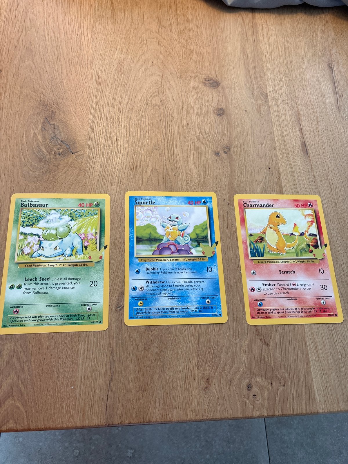 Jumbo Pokémon kaarten - Bulbasaur, Squirtle, Charmander, Ophalen of Verzenden, Zo goed als nieuw, Meerdere kaarten