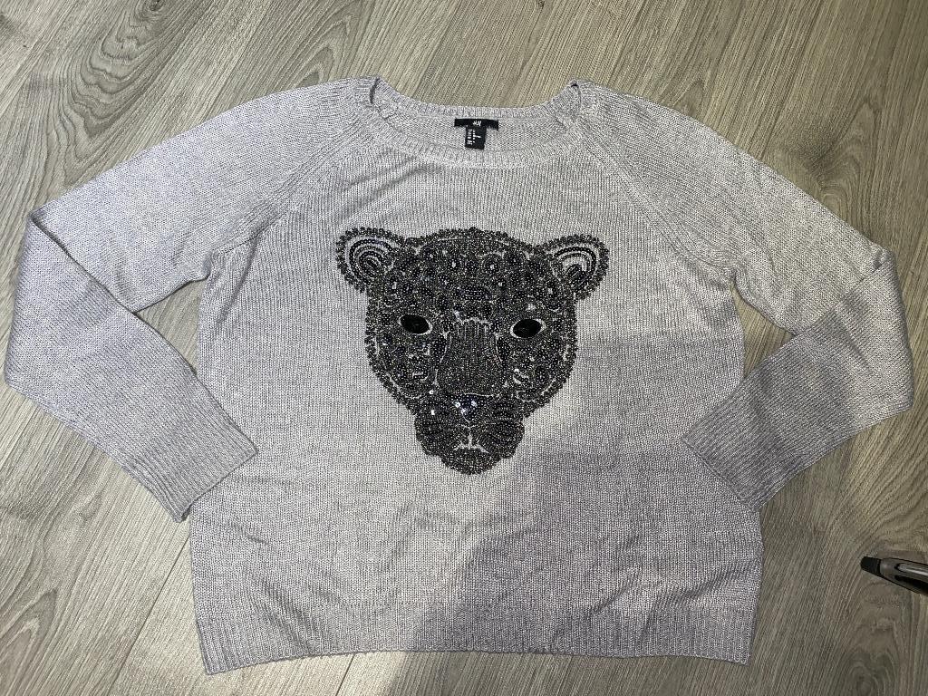 H&M grijze panter sweater trui met studs steentjes mt M, Maat 38/40 (M), H&M, Ophalen of Verzenden, Zo goed als nieuw