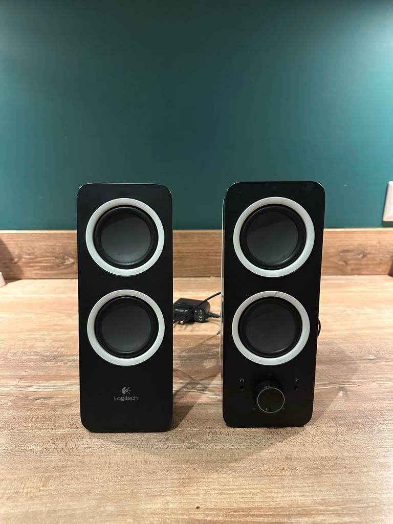 Logitech Speakers, Ophalen of Verzenden, Zo goed als nieuw, Minder dan 60 watt, Front, Rear of Stereo speakers