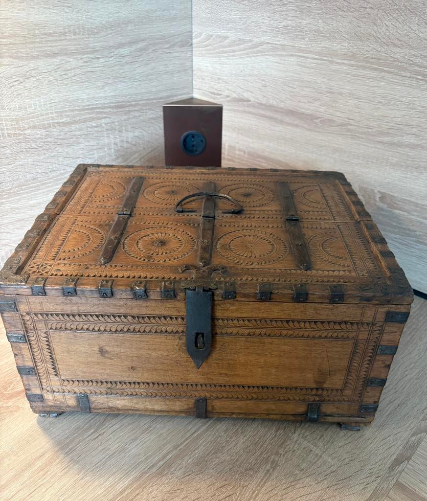 Antieke houten kist., Ophalen of Verzenden, Zo goed als nieuw, 50 tot 100 cm, Minder dan 50 cm