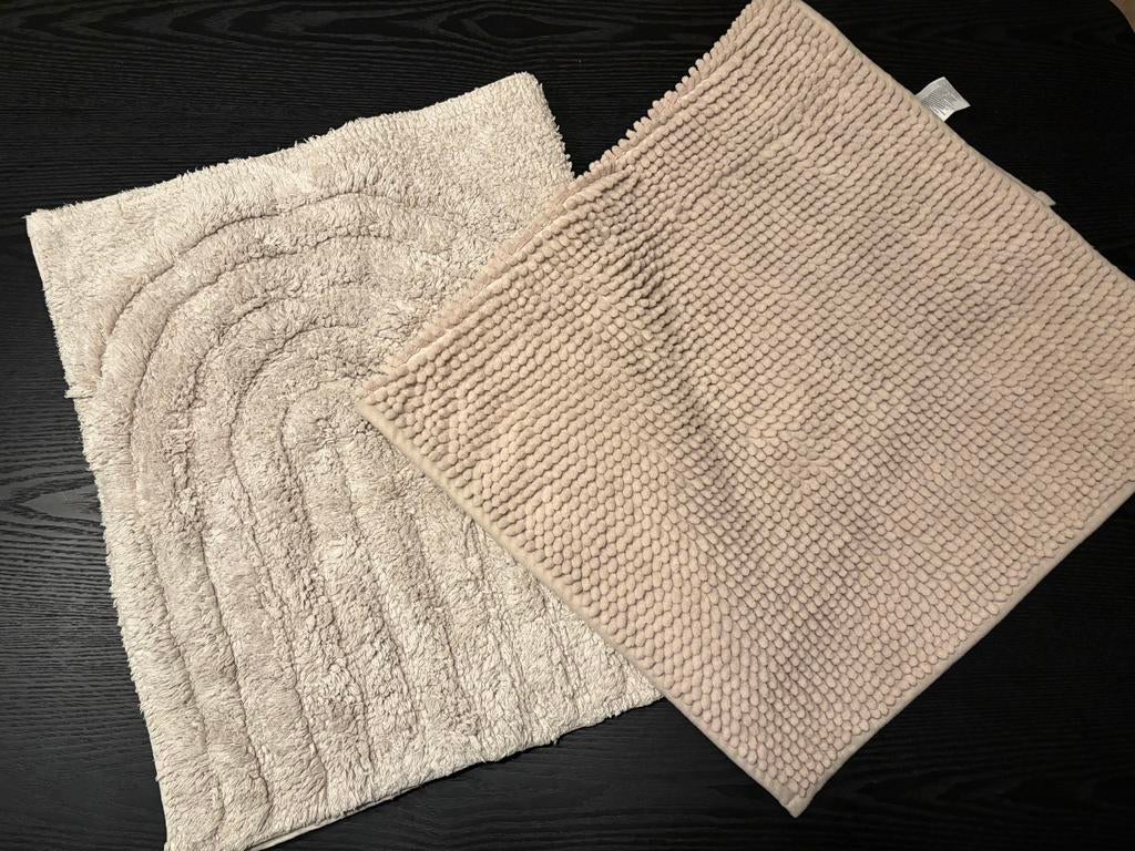 Twee badmatten, Ophalen of Verzenden, Zo goed als nieuw, Beige, Badmat