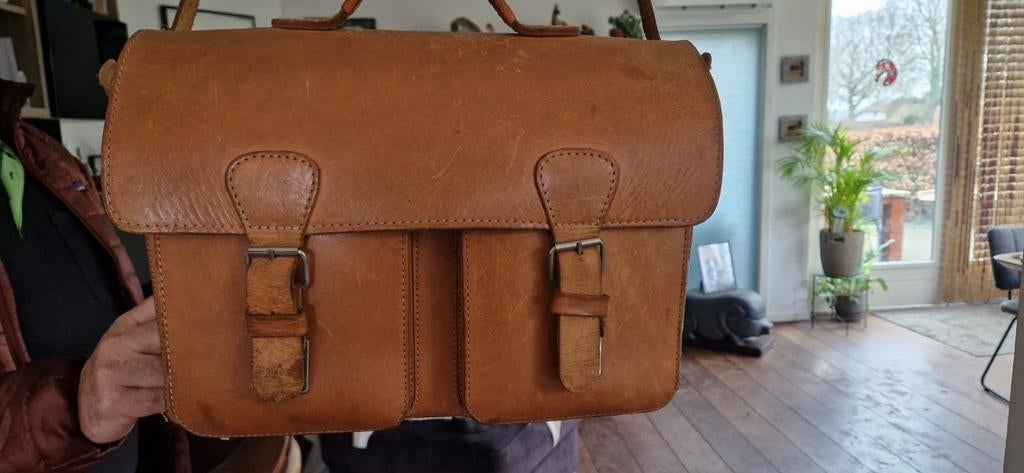 Vintage leren schooltas / werktas, Sieraden, Tassen en Uiterlijk, Tassen | Schoudertassen, Overige merken, Gebruikt, Bruin, Ophalen of Verzenden
