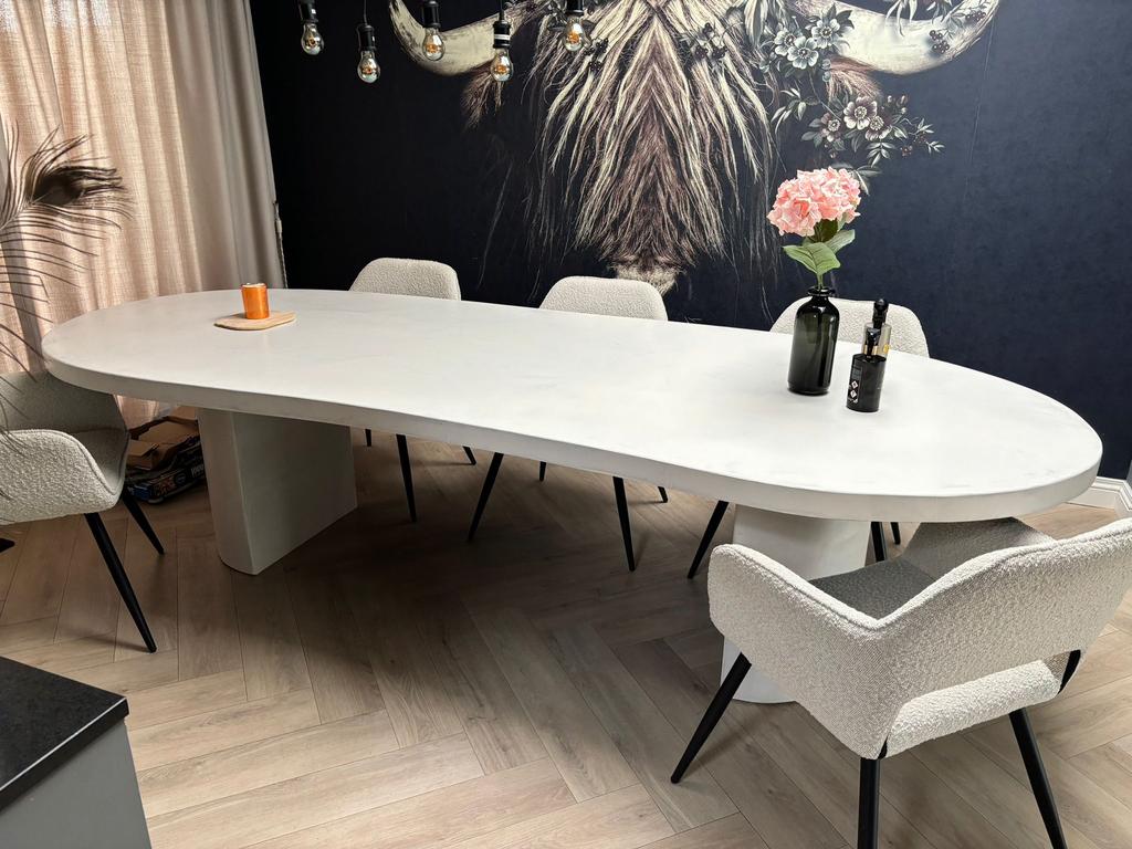 Foto 8 van Organische eettafel, tafel beton cire op maat, japandi