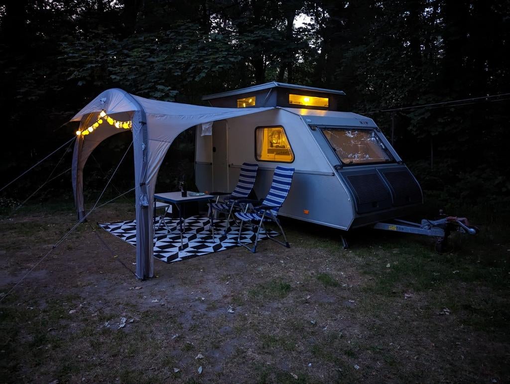 Caravan huren |Retro Kip caravan te huur| Volledige inboedel, Caravans en Kamperen, Verhuur