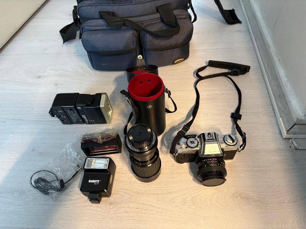 foto toestel, Audio, Tv en Foto, Fotocamera's Analoog, Ophalen of Verzenden, Gebruikt, Spiegelreflex, Minolta