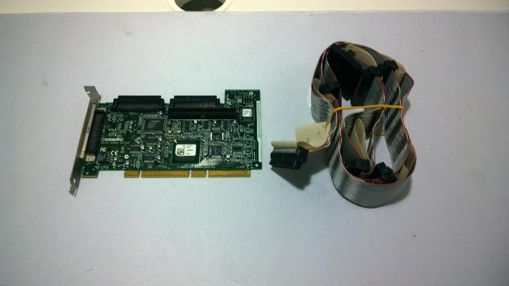 Adaptec SCSI Card 29160, inc Foxconn SCSI kabel, Computers en Software, Ophalen, Adaptec