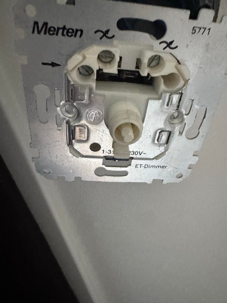 Merten Dimmer, Doe-het-zelf en Verbouw, Ophalen of Verzenden, Gebruikt, Schakelaar