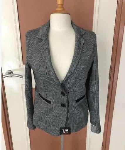 Zizo blazer mt. 36, Kleding | Dames, Jasjes, Kostuums en Pakken, Zo goed als nieuw, Jasje, Maat 36 (S), Overige kleuren, Ophalen of Verzenden