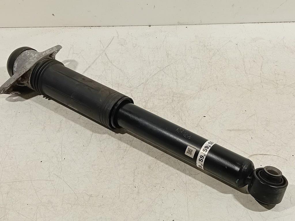 Schokbreker rechts achter Toyota Corolla, Onderdelen@venauto.nl, Van der Ven Autorecycling B.V., Gebruikt, Ettenseweg 76, 4706 PB Roosendaal, The Netherlands