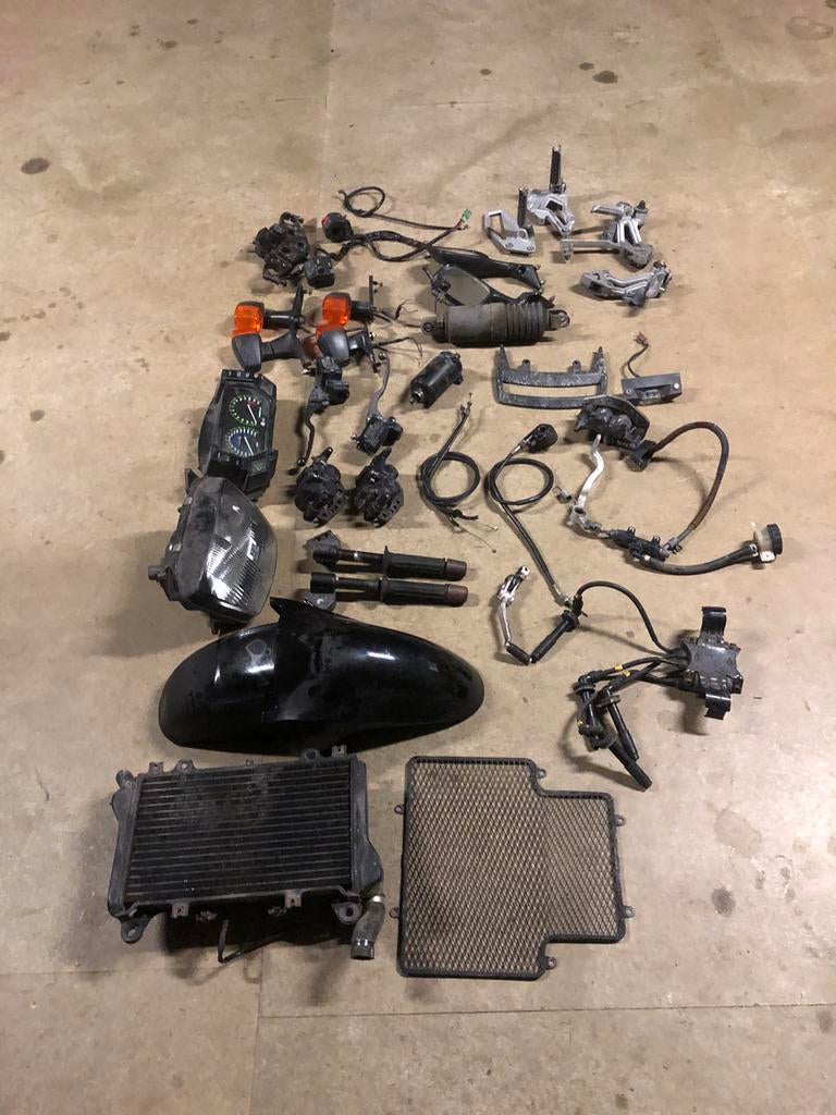 Diverse onderdelen Kawasaki GPX 750 R, Motoren, Onderdelen | Kawasaki, Gebruikt, ., Ophalen of Verzenden, .