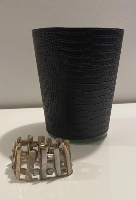 Parelmoer armband uit schelpen, Sieraden, Tassen en Uiterlijk, Armbanden, Ophalen of Verzenden, Zo goed als nieuw, Beige, Overige materialen