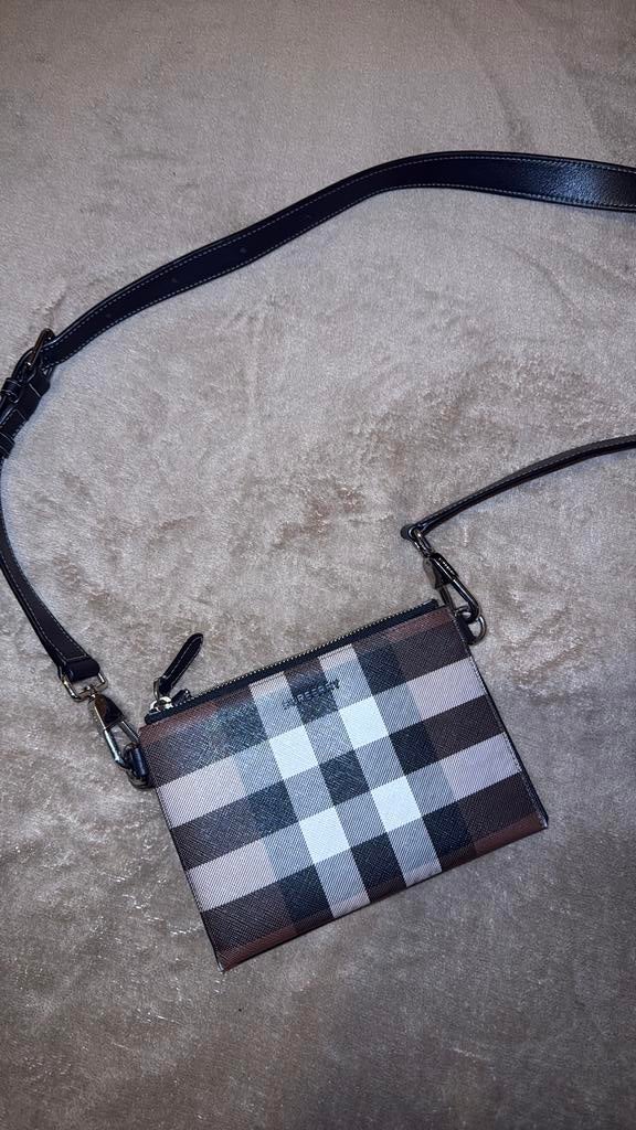 Burberry schoudertas origineel met bon, Ophalen of Verzenden, Nieuw, Zwart