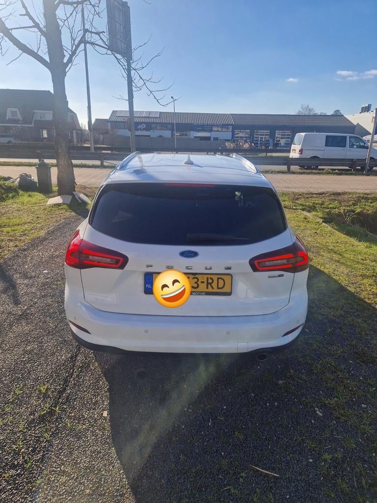 Foto 5 van Ford Focus 1.0 Ecoboost Hybrid  NOV 2022 CARPLAY DRAADLOOS