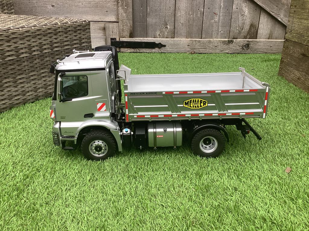 Tka FM Construction mercedes Benz Arocs 4x4 schaal 1:14, Ophalen of Verzenden, Zo goed als nieuw, Auto offroad