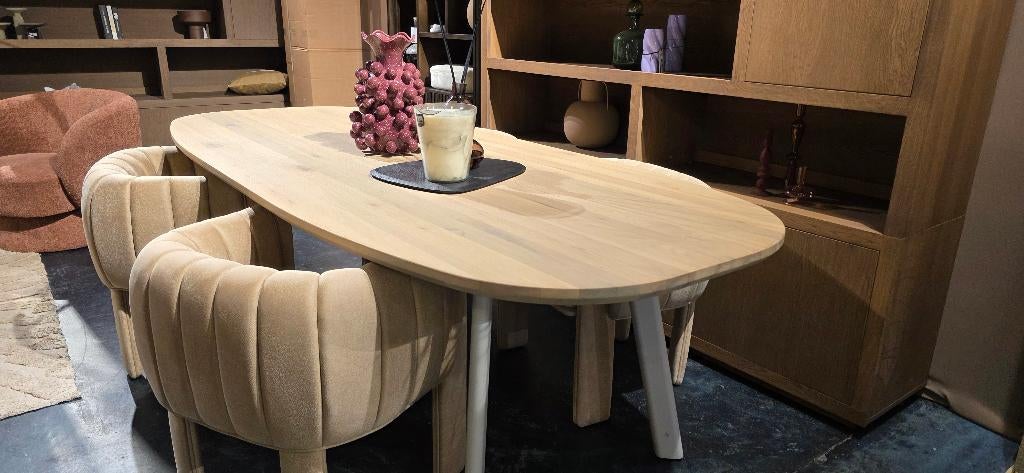 Deens Ovale Eettafel Don 260x110cm – Eiken | Showmodel