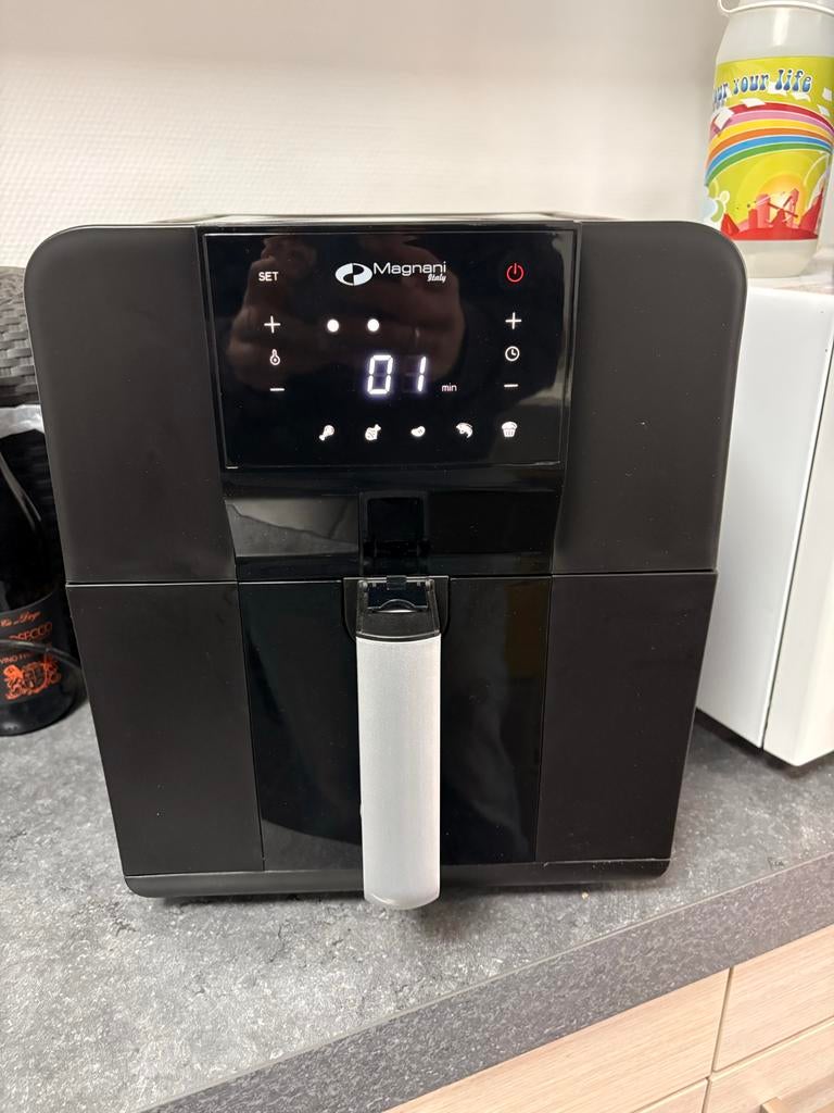 Magnani 5,5L Airfryer, Witgoed en Apparatuur, Airfryers, Zo goed als nieuw, Airfryer, 1000 t/m 1499 gram, Ophalen of Verzenden