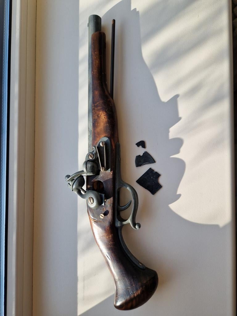 Antiek Vuursteen pistool (replica), Antiek en Kunst, Antiek | Overige Antiek, Ophalen of Verzenden