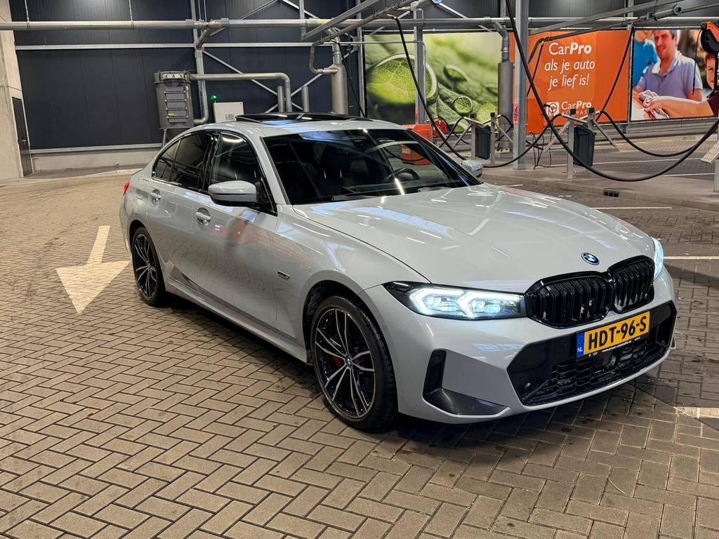 BMW 3-Serie 330e 292pk Aut 2023, Auto's, 1998 cc, Achterwielaandrijving, 4 cilinders, Sedan