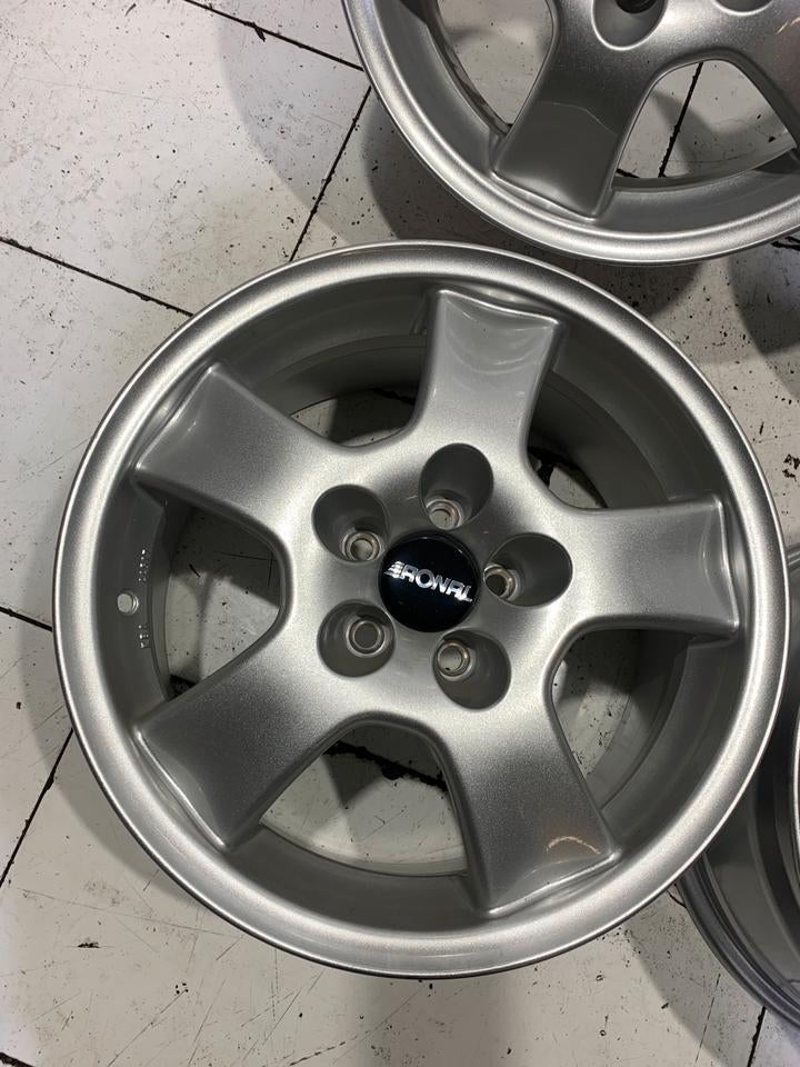 Velgen VW/Audi, Ronal R7 5 gaats, Auto diversen, Wieldoppen, Ophalen, Zo goed als nieuw