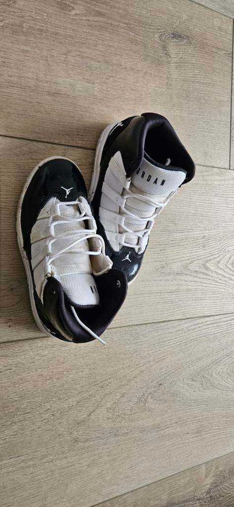 Jordan Schoenen Maat 29.5, Kinderen en Baby's, Kinderkleding | Schoenen en Sokken, Gebruikt, Ophalen of Verzenden, Jordan, Jongen of Meisje