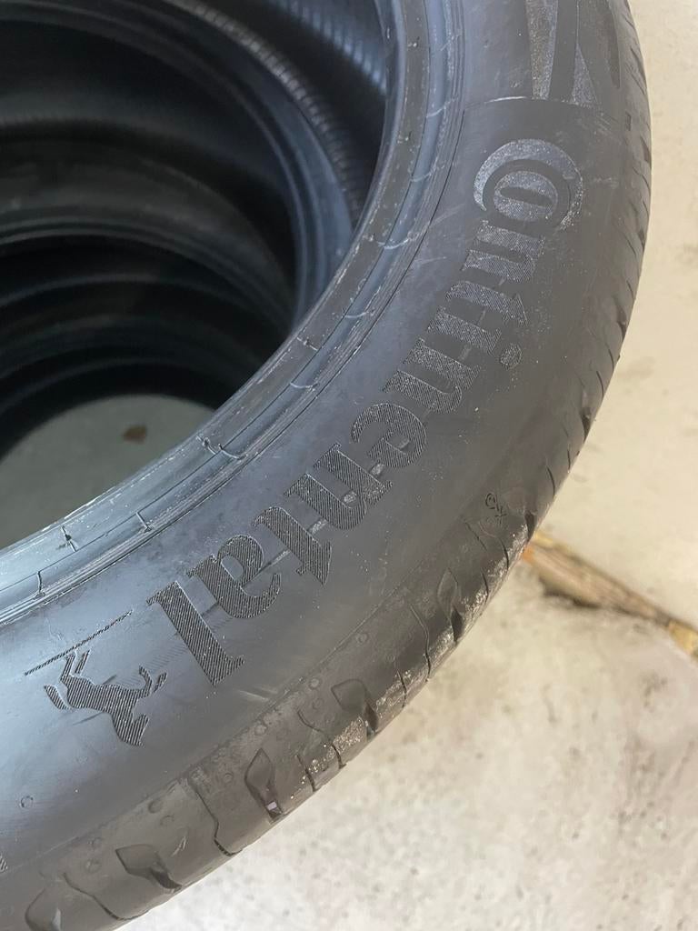 “215 50 18 continental. Demo. Puntjes zitten er nog op”, Ophalen, 18 inch, Band(en), Personenwagen