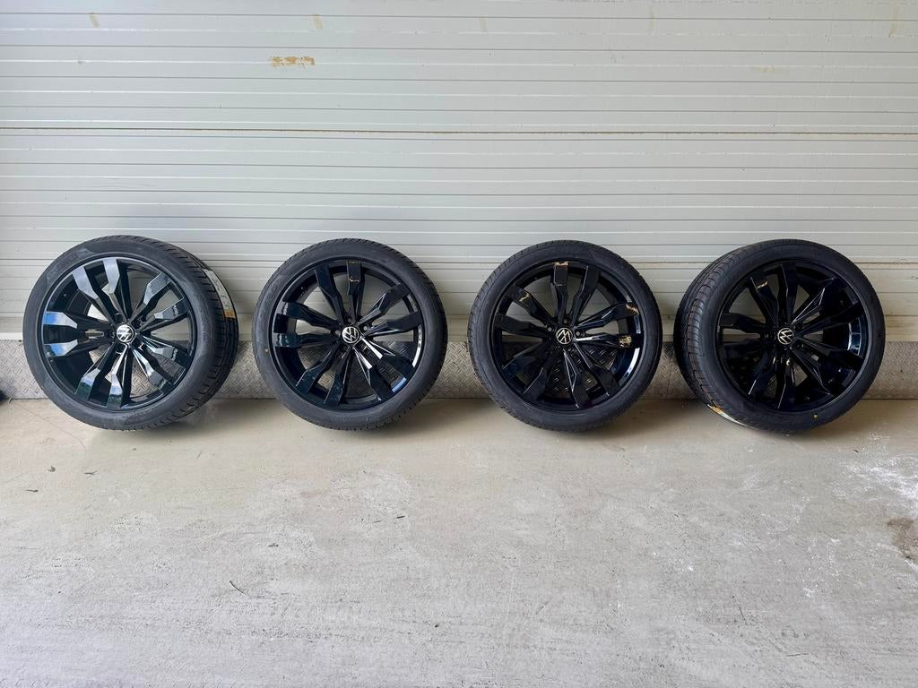 20” Originele Volkswagen Tiguan Suzuka valencia velgen, Auto-onderdelen, Banden en Velgen, Ophalen, Gebruikt, 255 mm, Banden en Velgen