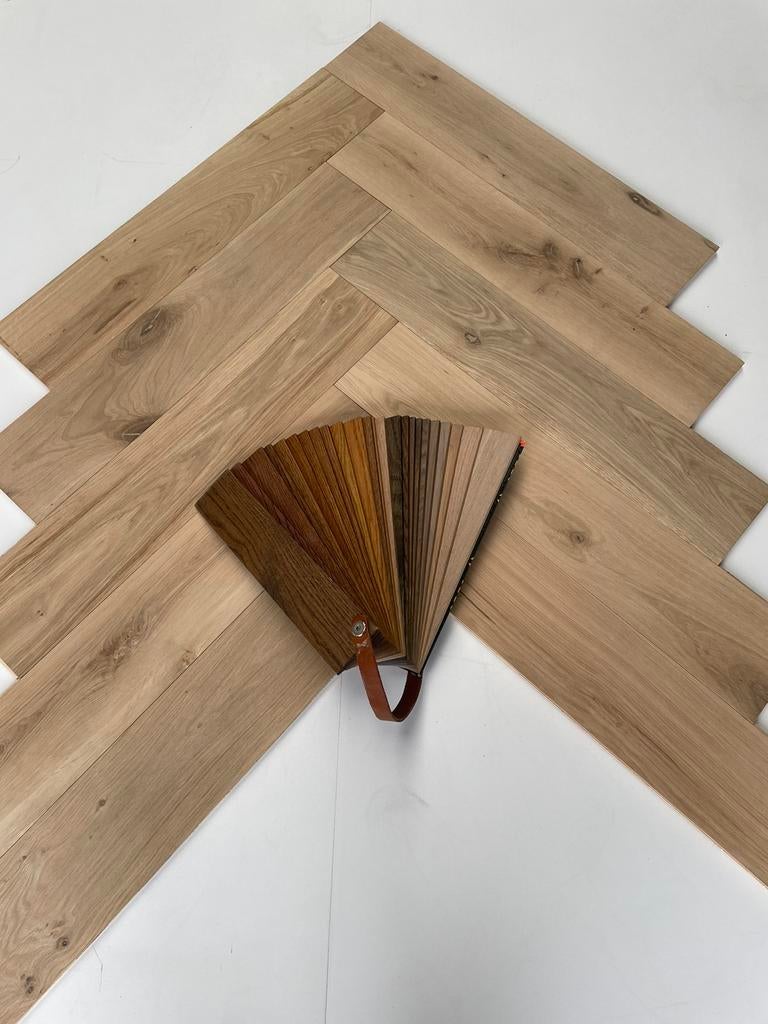 Foto 4 van Eiken Visgraat houten vloer parket €43,5 inc btw parketvloer