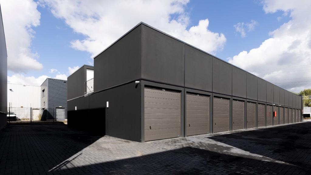 Verhuurde garageboxen te koop als investering