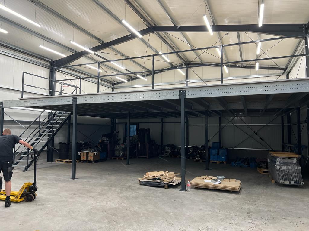 Grote voorraad nieuw en gebruikte Entresolvloeren.