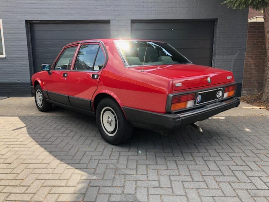 Alfa Romeo Alfetta 2.0 Quadrifoglio Oro, mooi, inruil mog., foto 3