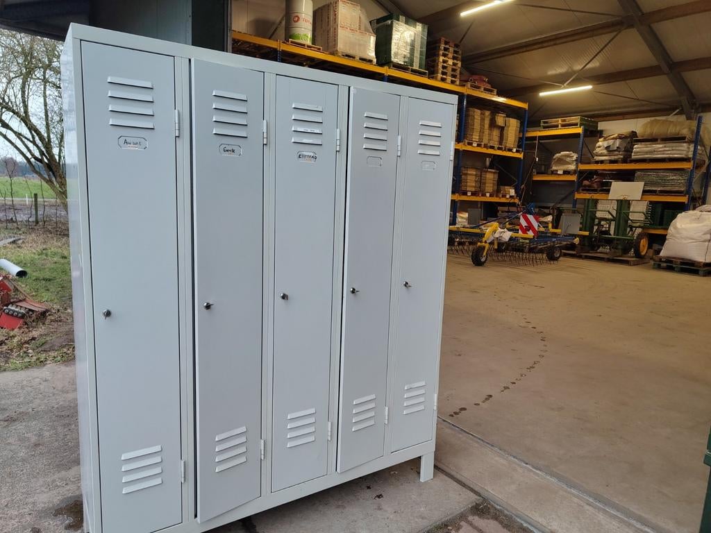 Lockerkast 5 deurs, Ophalen, Gebruikt, Hoge Bremberg 18, Info@ekoto.nl