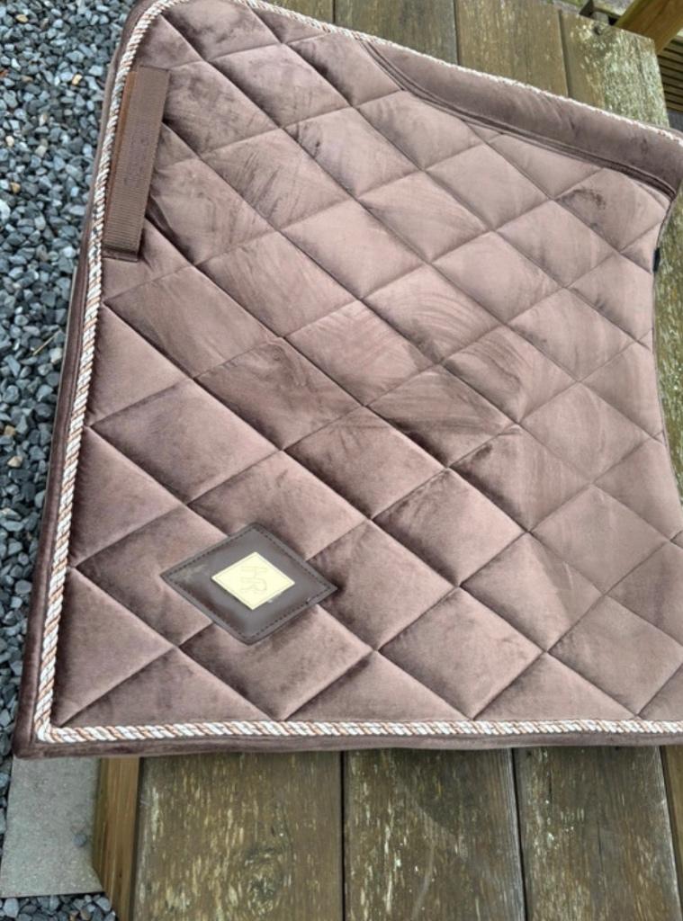 Mrs. Ros velvet full dressuur dekje, Dieren en Toebehoren, Paarden en Pony's | Dekens en Dekjes, Verzenden, Zo goed als nieuw