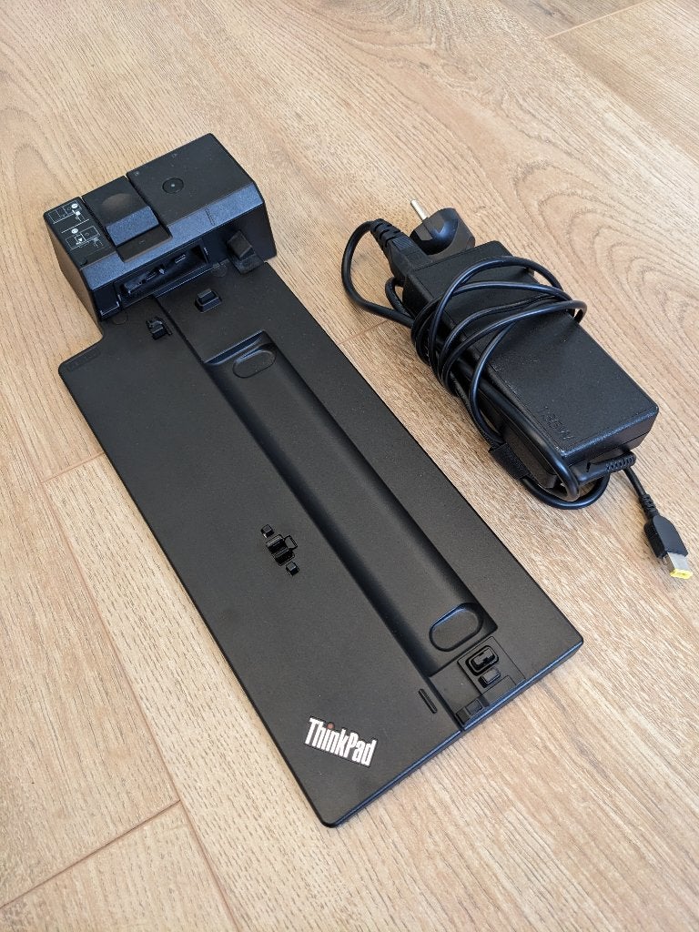 Lenovo ThinkPad Pro Docking Station 40AH, Computers en Software, Dockingstations, Ophalen of Verzenden, Zo goed als nieuw, HP & Lenovo