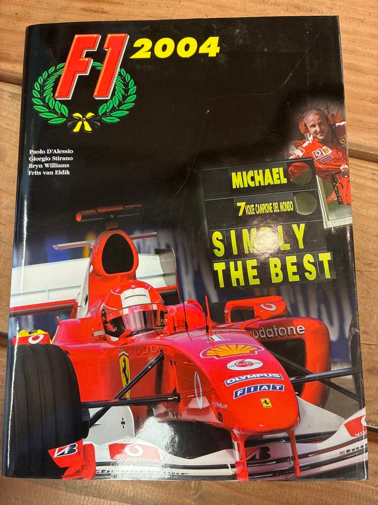 F1 2004 Jaarboek - Michael Schumacher Ferrari, Boeken, Auto's | Boeken, Ophalen of Verzenden, Zo goed als nieuw, Ferrari