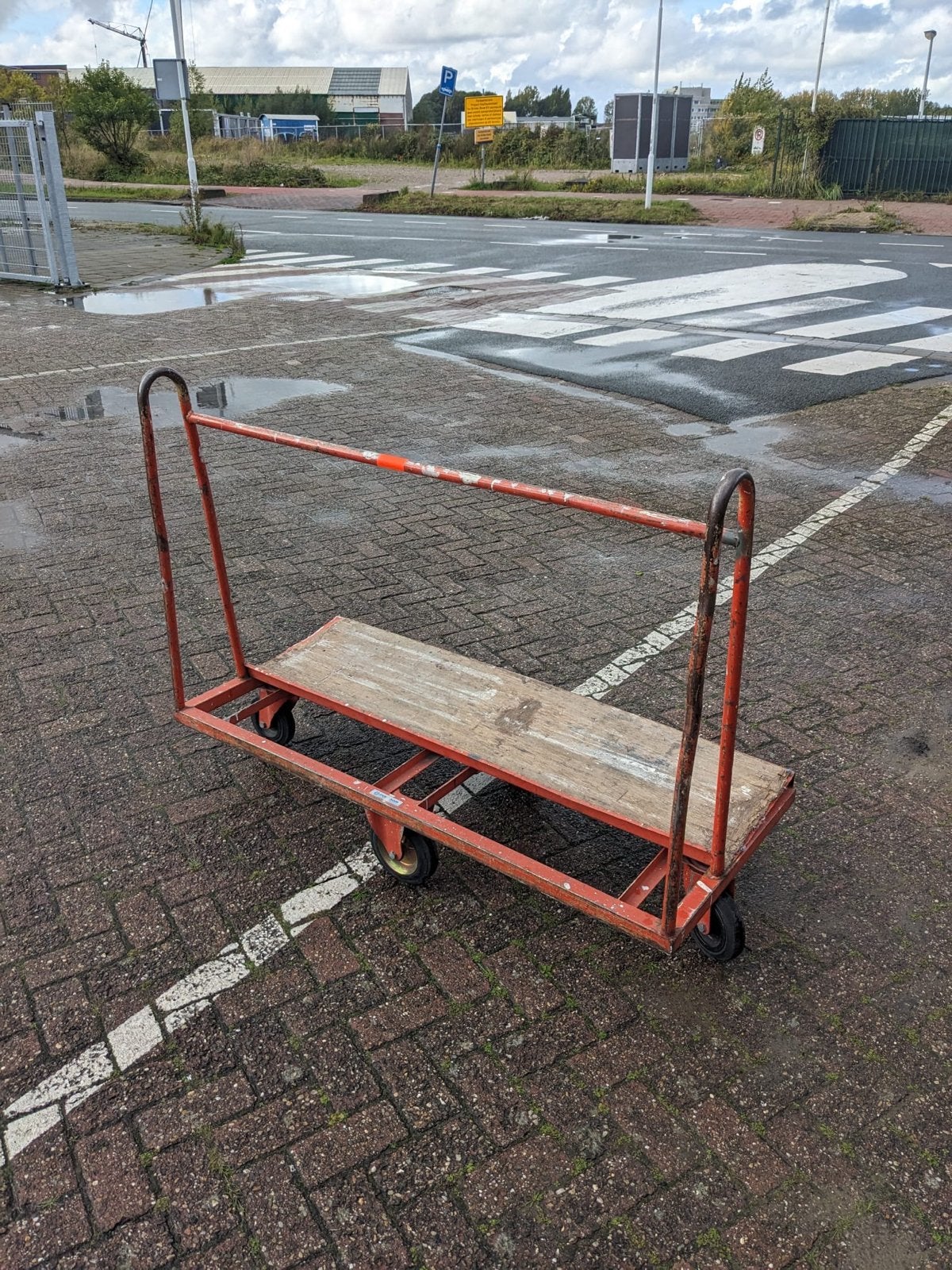 Stevige transportkar met houten platform platenwagen, Ophalen of Verzenden, Gebruikt