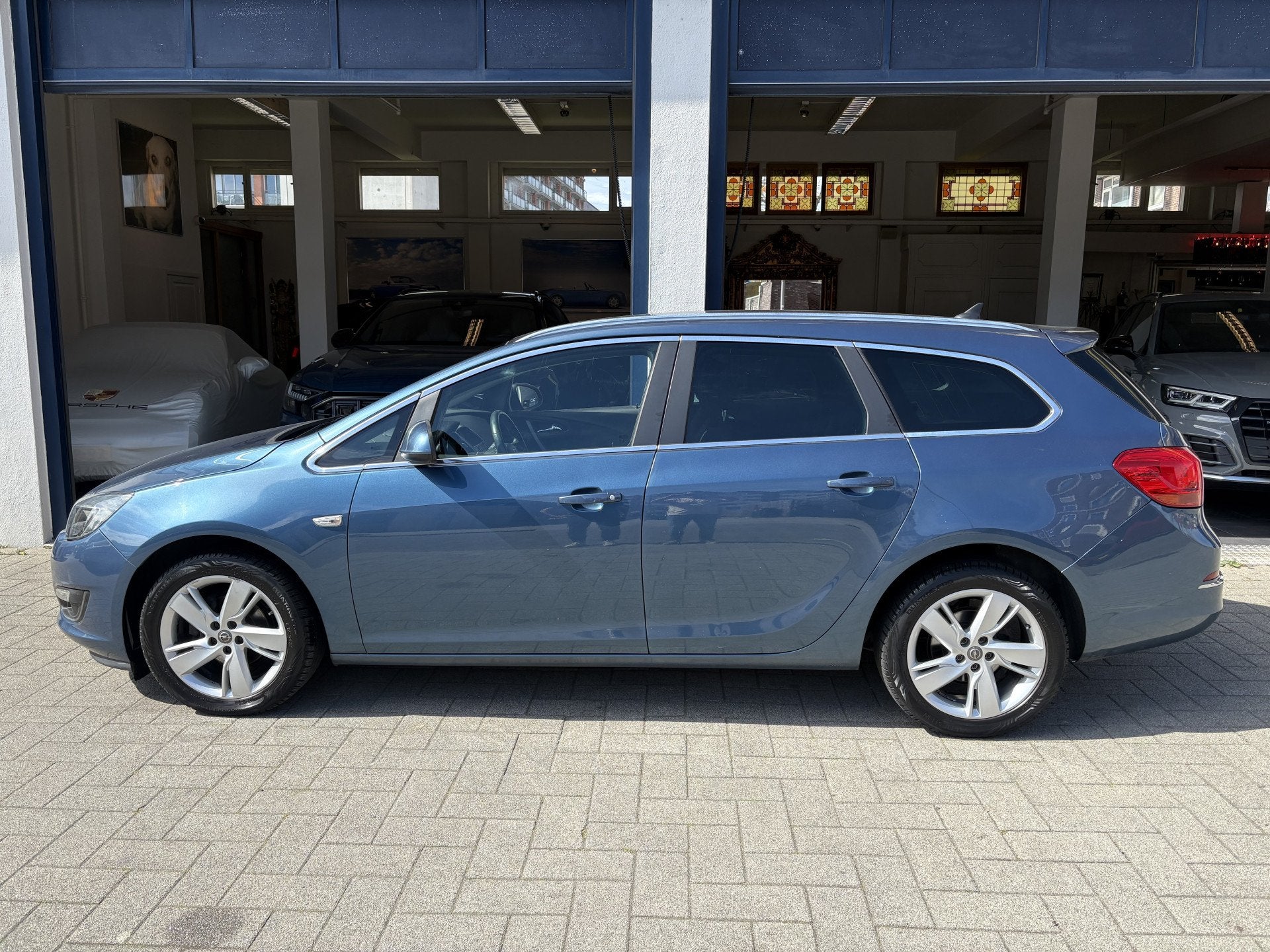 Opel Astra Sports Tourer 1.4 Business + NW APK/NAVI/CLIMA, Voorwielaandrijving, 101 pk, Gebruikt, 4 cilinders