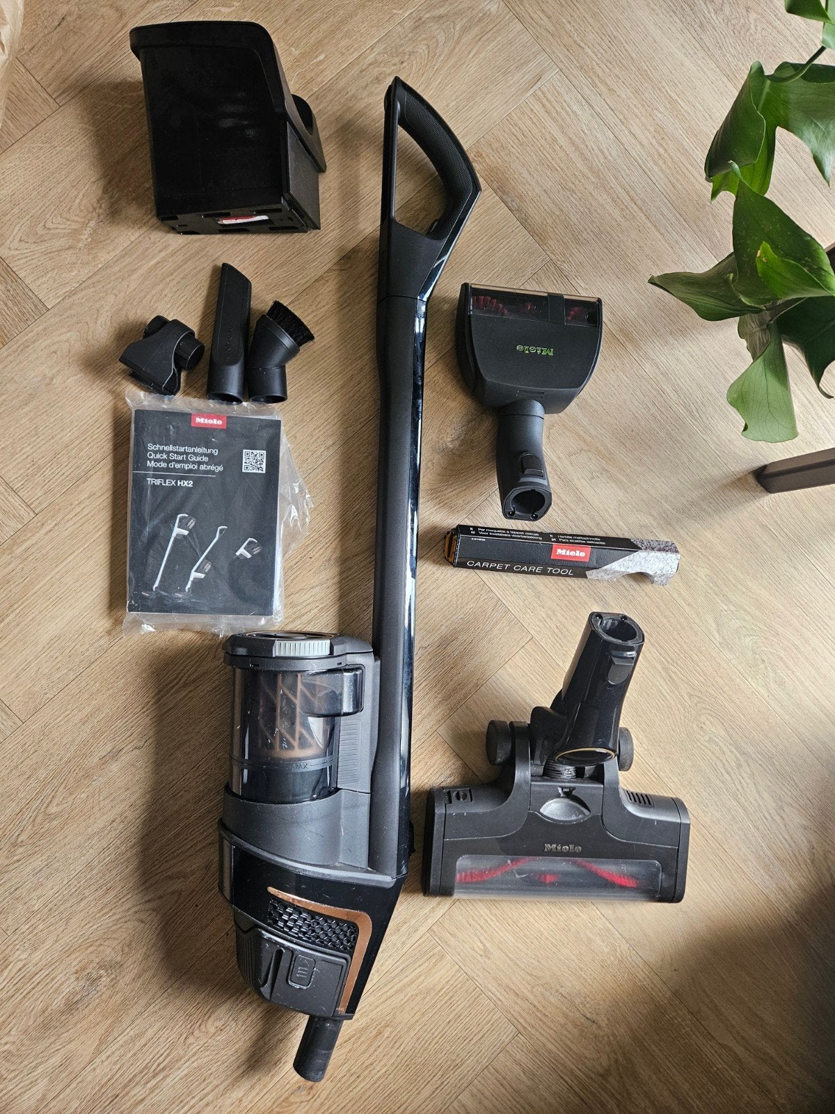Miele Steelstofzuiger HX2 CAT & DOG, Witgoed en Apparatuur, Ophalen of Verzenden, Miele, Reservoir, Steelstofzuiger